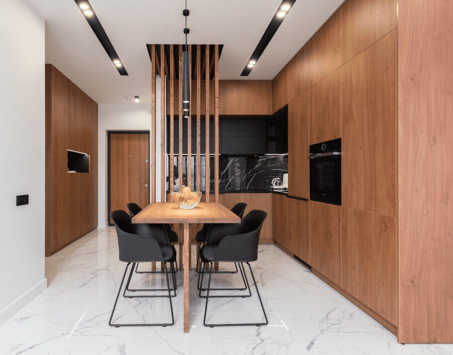 Oak kitchen cabinets at Raby Home